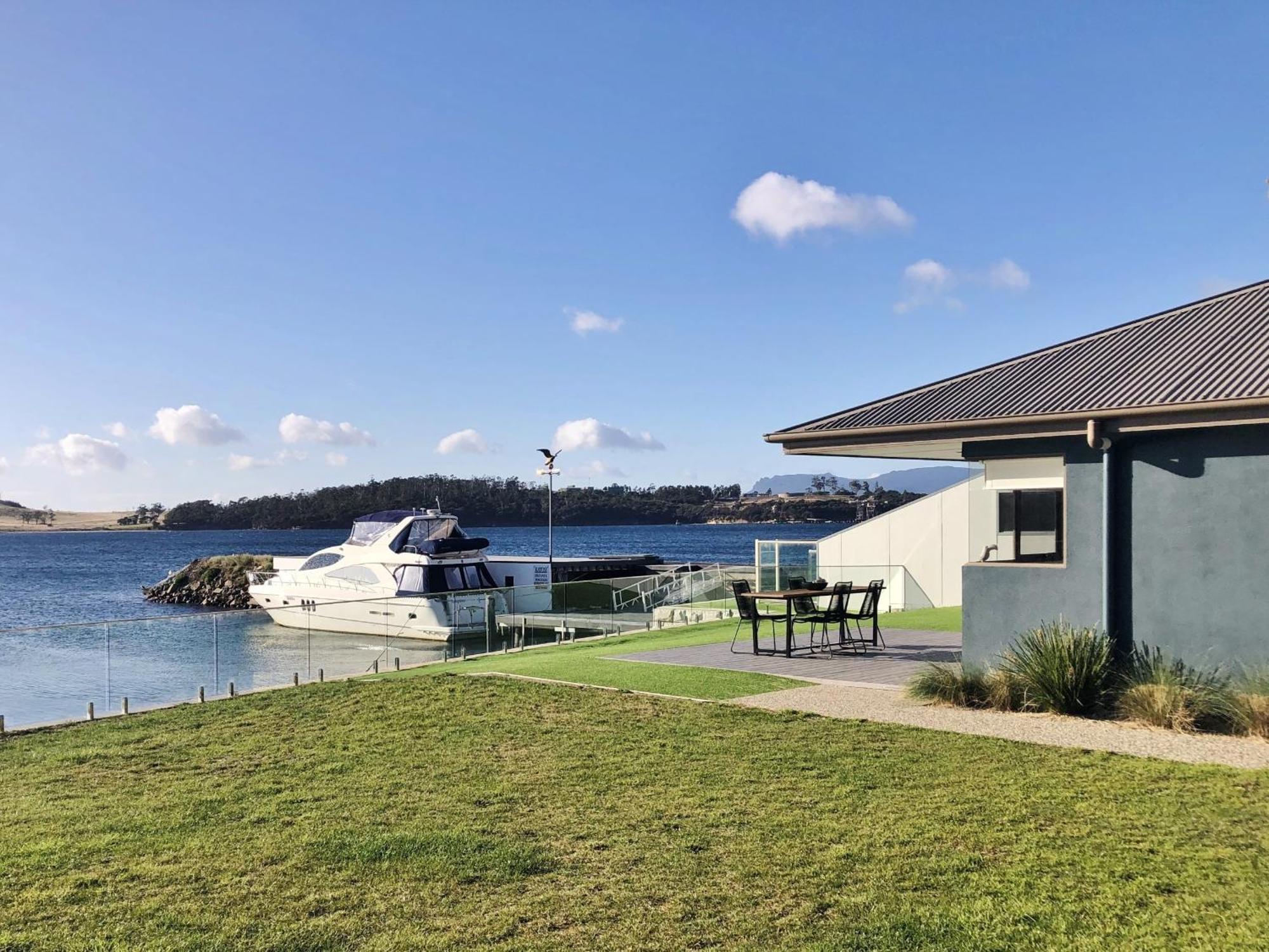 Eastcoaster Tasmania Hotel Орфърд Стая снимка
